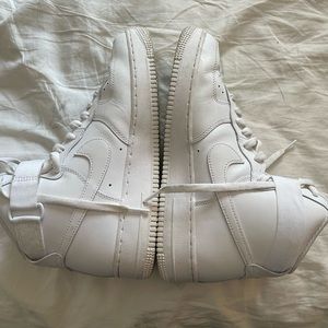 High top AF1( Air Force Ones)